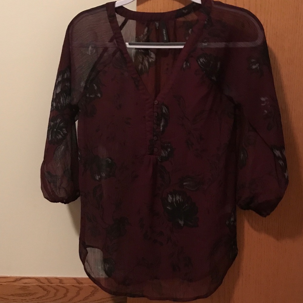 Sheer 3/4 sleeve top